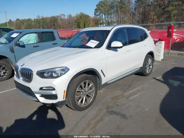 5UXTR7C59KLF23913 2019 BMW X3 - Image 2