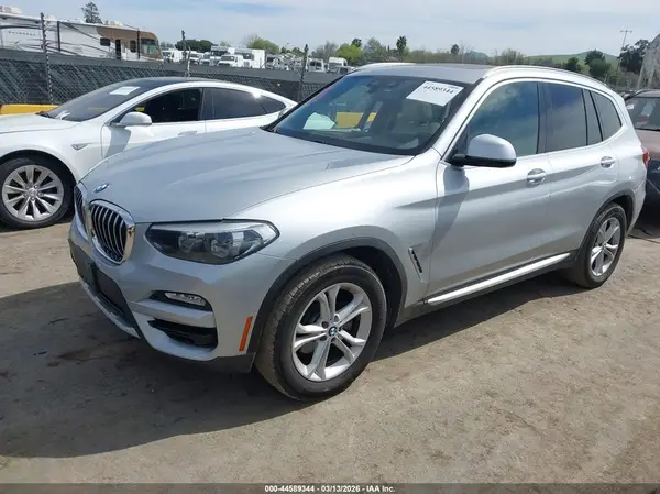5UXTR7C59KLF24561 2019 BMW X3 - Image 2