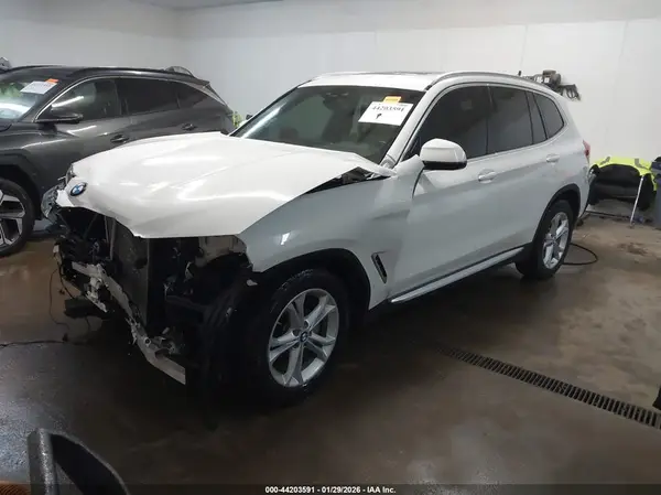 5UXTR7C59KLF24981 2019 BMW X3 - Image 2