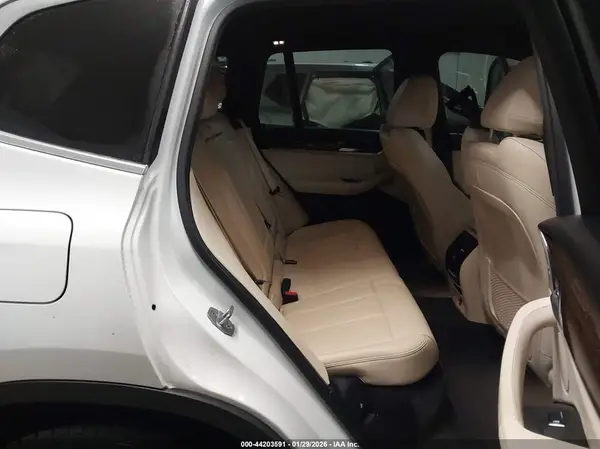 5UXTR7C59KLF24981 2019 BMW X3 - Image 8