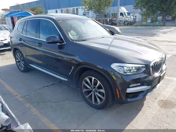 5UXTR7C59KLF27704 2019 BMW X3 - Image 1