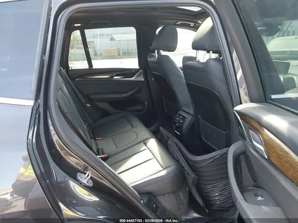 5UXTR7C59KLF27704 2019 BMW X3 - Image 8
