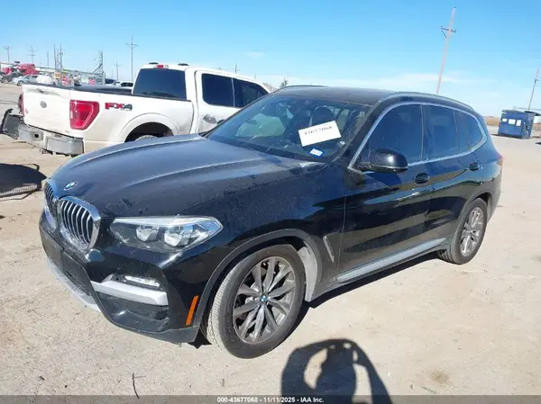 5UXTR7C59KLF32045 2019 BMW X3 - Image 2