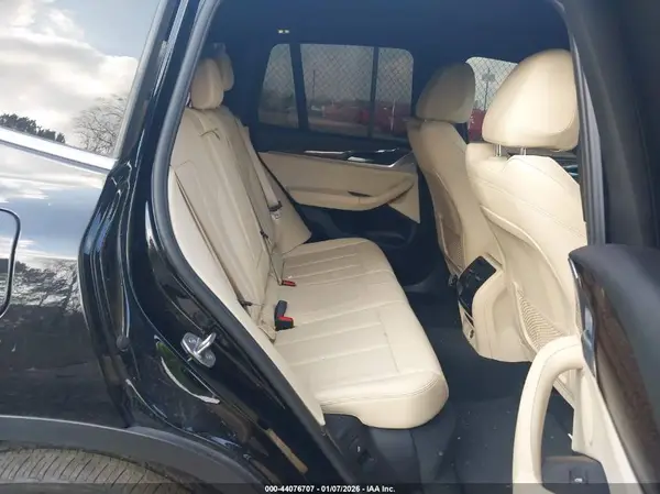 5UXTR7C59KLF34118 2019 BMW X3 - Image 8