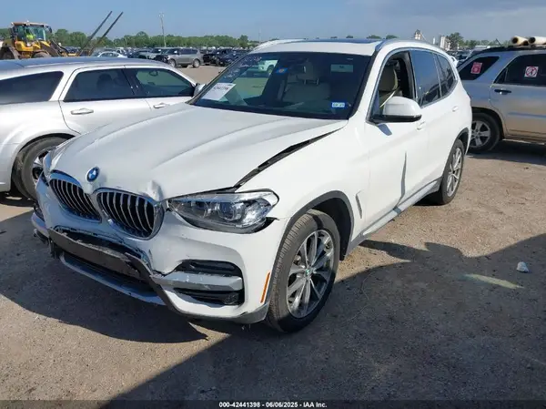 5UXTR7C59KLF36855 2019 BMW X3 - Image 2