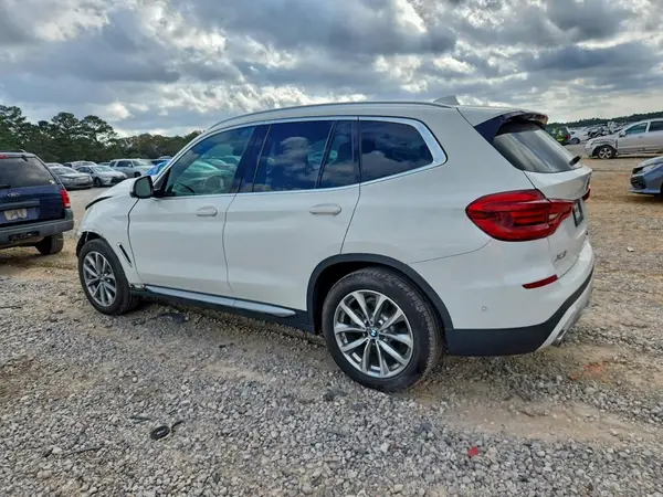 5UXTR7C59KLF37004 2019 BMW X3 - Image 2