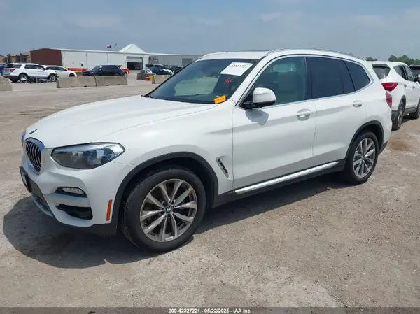 5UXTR7C59KLR38680 2019 BMW X3 - Image 2