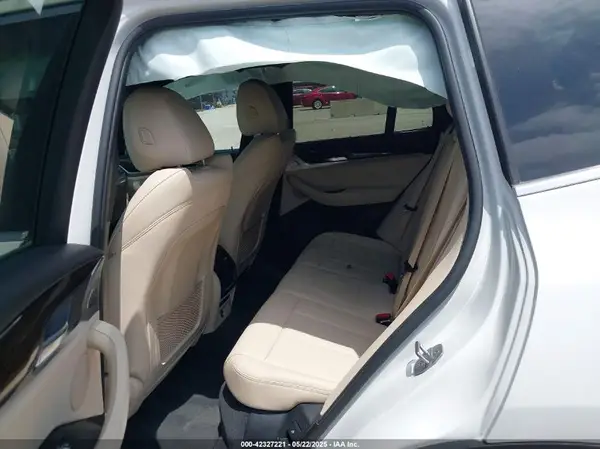 5UXTR7C59KLR38680 2019 BMW X3 - Image 8