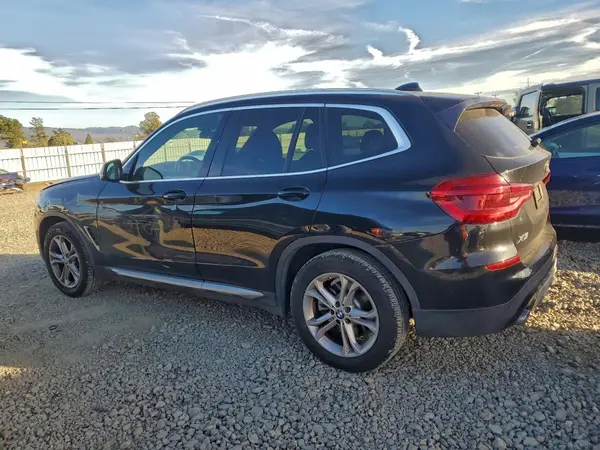 5UXTR7C59KLR39926 2019 BMW X3 - Image 2
