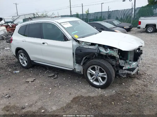 5UXTR7C59KLR39960 2019 BMW X3 - Image 1