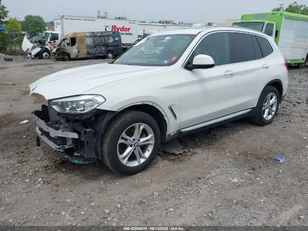 5UXTR7C59KLR39960 2019 BMW X3 - Image 2