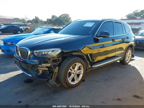 5UXTR7C59KLR43667 2019 BMW X3 - Image 2