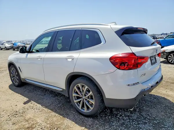 5UXTR7C59KLR48318 2019 BMW X3 - Image 2
