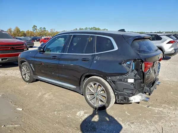 5UXTR7C59KLR50036 2019 BMW X3 - Image 2