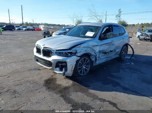 5UXTR7C59KLR50294 2019 BMW X3 - Image 2