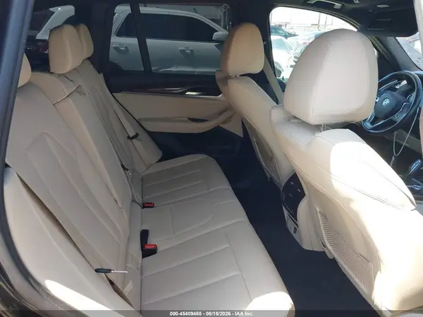 5UXTR7C59KLR52868 2019 BMW X3 - Image 8