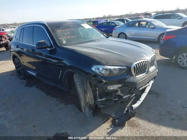 5UXTR7C5XKLF25394 2019 BMW X3 - Image 1
