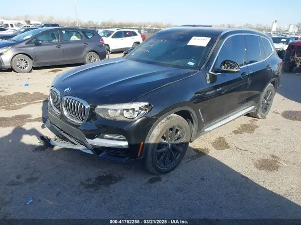 5UXTR7C5XKLF25394 2019 BMW X3 - Image 2