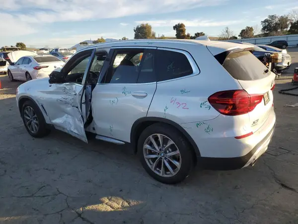 5UXTR7C5XKLF26433 2019 BMW X3 - Image 2