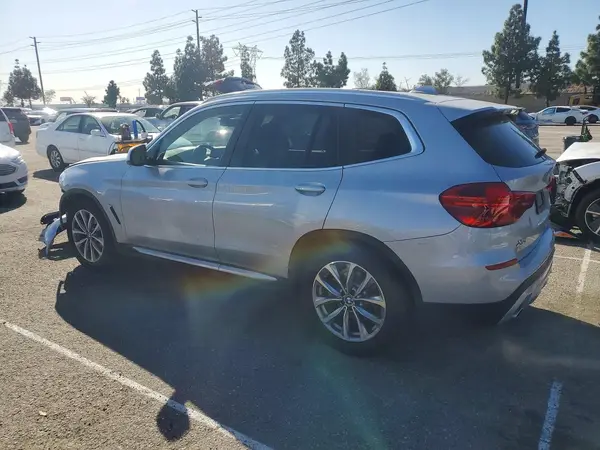 5UXTR7C5XKLF26464 2019 BMW X3 - Image 2