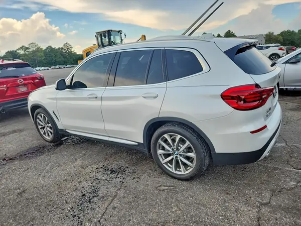 5UXTR7C5XKLF27131 2019 BMW X3 - Image 2