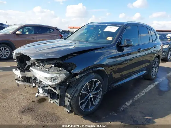 5UXTR7C5XKLF29624 2019 BMW X3 - Image 2