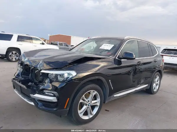 5UXTR7C5XKLF30059 2019 BMW X3 - Image 2