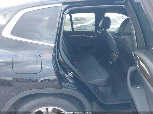5UXTR7C5XKLF30059 2019 BMW X3 - Image 8