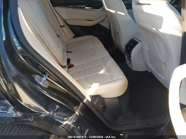 5UXTR7C5XKLF36136 2019 BMW X3 - Image 8