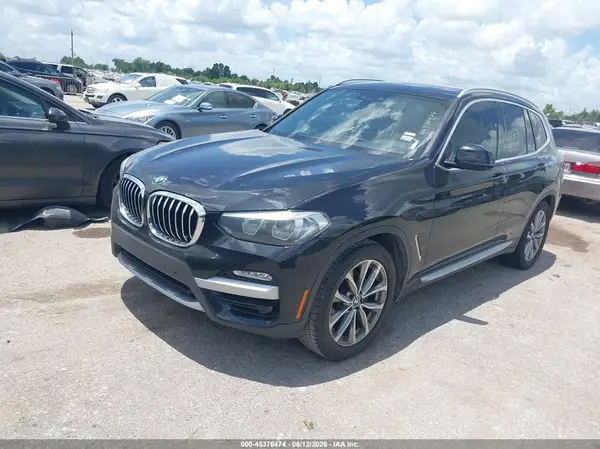 5UXTR7C5XKLF36850 2019 BMW X3 - Image 2