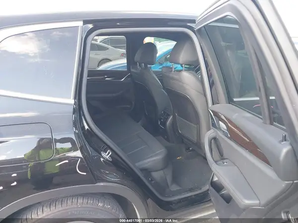 5UXTR7C5XKLF37402 2019 BMW X3 - Image 8