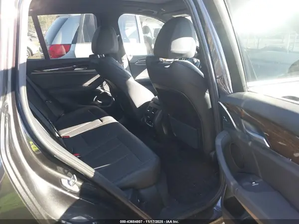 5UXTR7C5XKLR47114 2019 BMW X3 - Image 8