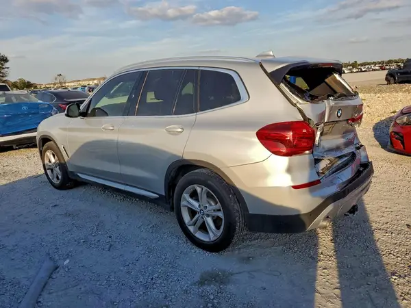5UXTR7C5XKLR48005 2019 BMW X3 - Image 2