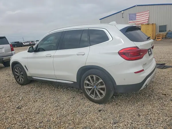 5UXTR7C5XKLR48389 2019 BMW X3 - Image 2
