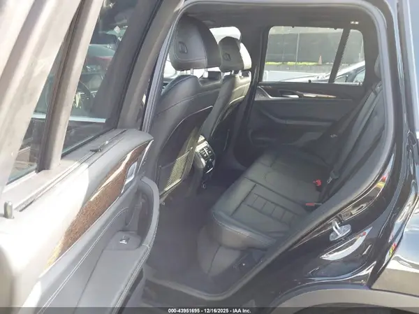 5UXTR7C5XKLR50062 2019 BMW X3 - Image 8