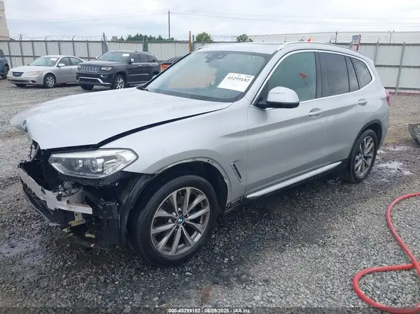 5UXTR7C5XKLR51101 2019 BMW X3 - Image 2