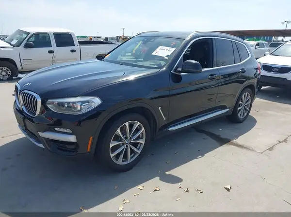 5UXTR7C5XKLR51647 2019 BMW X3 - Image 2