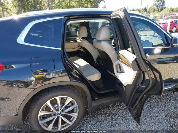 5UXTR9C50JLC75755 2018 BMW X3 - Image 8