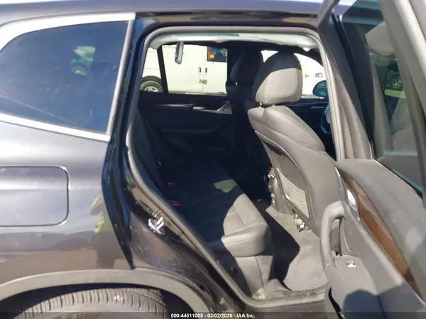 5UXTR9C50JLC78803 2018 BMW X3 - Image 8