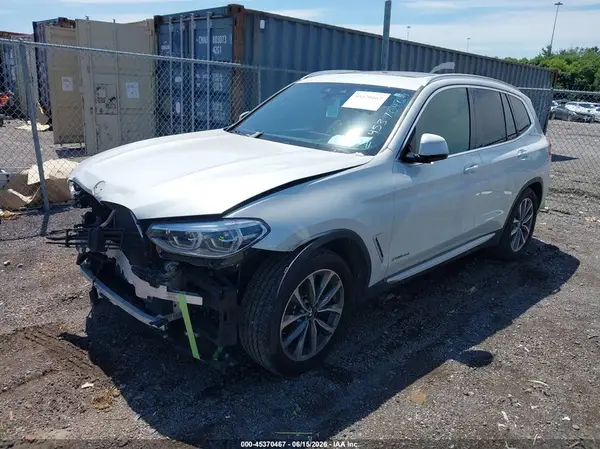 5UXTR9C50JLC79174 2018 BMW X3 - Image 2