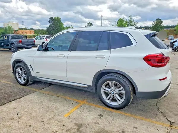 5UXTR9C50JLC79921 2018 BMW X3 - Image 2