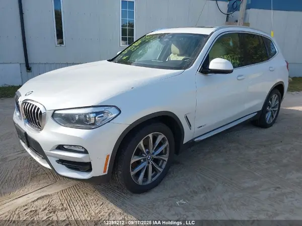 5UXTR9C50JLC81748 2018 BMW X3 - Image 2