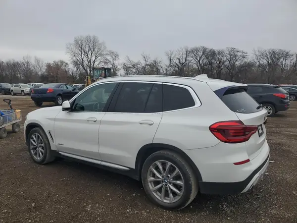 5UXTR9C50JLD59817 2018 BMW X3 - Image 2
