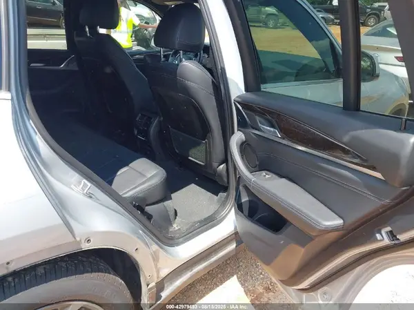 5UXTR9C50JLD60546 2018 BMW X3 - Image 8