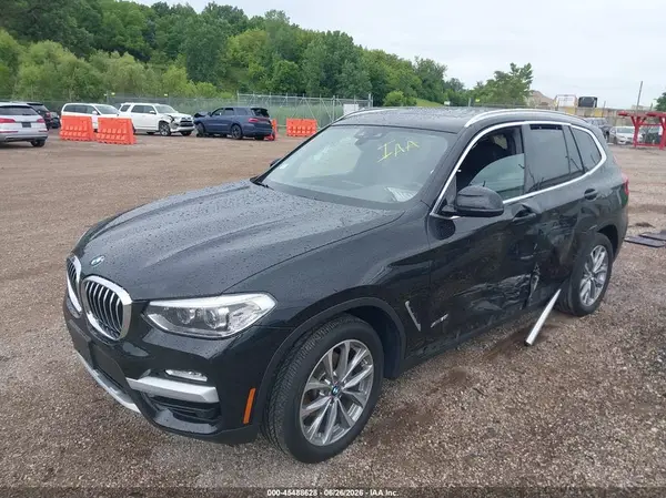 5UXTR9C50JLD62071 2018 BMW X3 - Image 2
