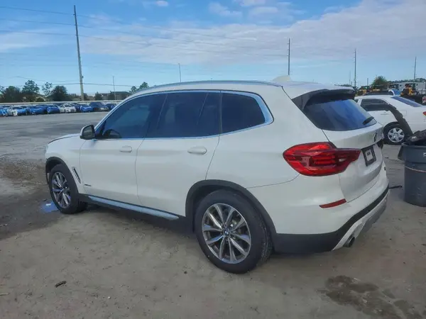 5UXTR9C50JLD62670 2018 BMW X3 - Image 2