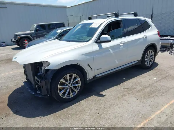 5UXTR9C50JLD63155 2018 BMW X3 - Image 2