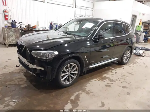 5UXTR9C50JLD66122 2018 BMW X3 - Image 2