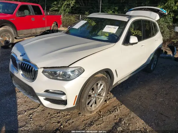 5UXTR9C50JLD69196 2018 BMW X3 - Image 2
