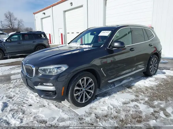 5UXTR9C50JLD70445 2018 BMW X3 - Image 2